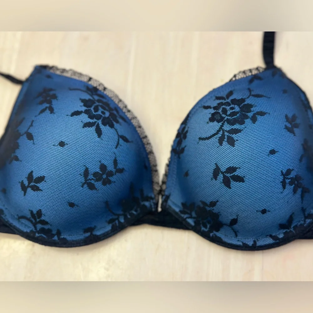 Lace Aerie Bra 32A - Picture 1 of 3